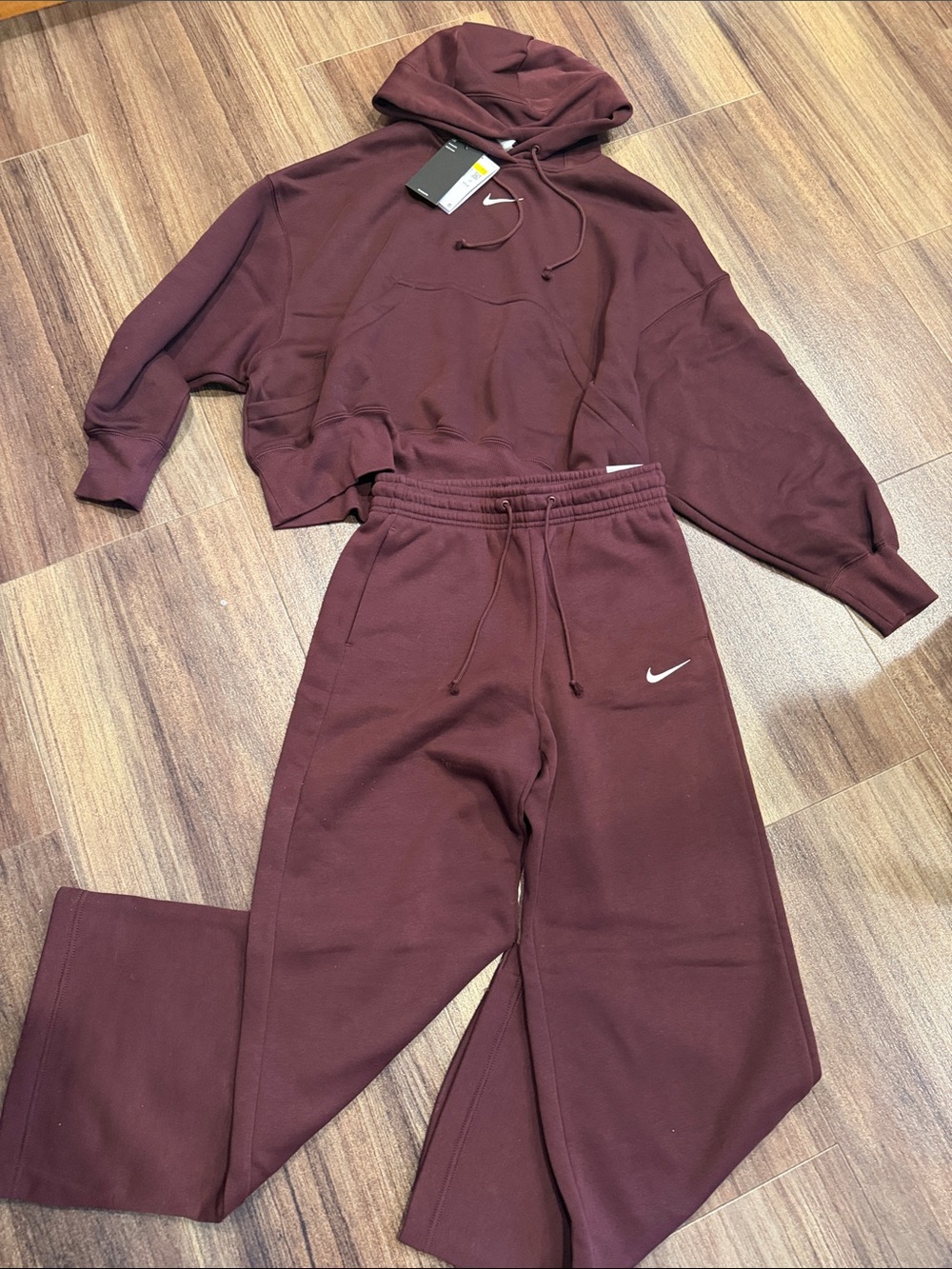 NWT Nike Phoenix Fleece Maroon Hooded Sweatshirt and Joggers Set - Picture 2 of 12